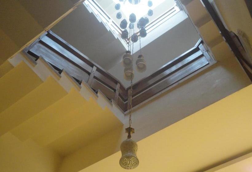 Hotel Green Majestic 9