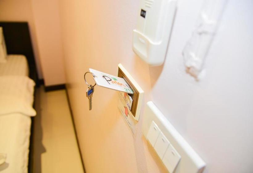 Hotel Palm Ville Pass Up Mansion 1