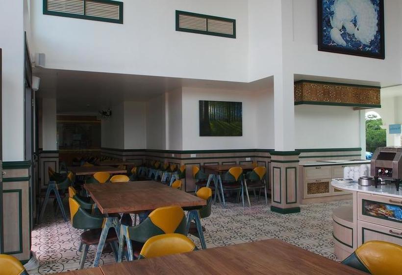 Hotel Supicha Pool Access 1