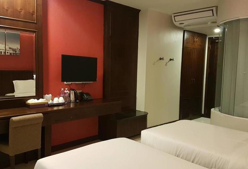 Hotel Supicha Pool Access 19