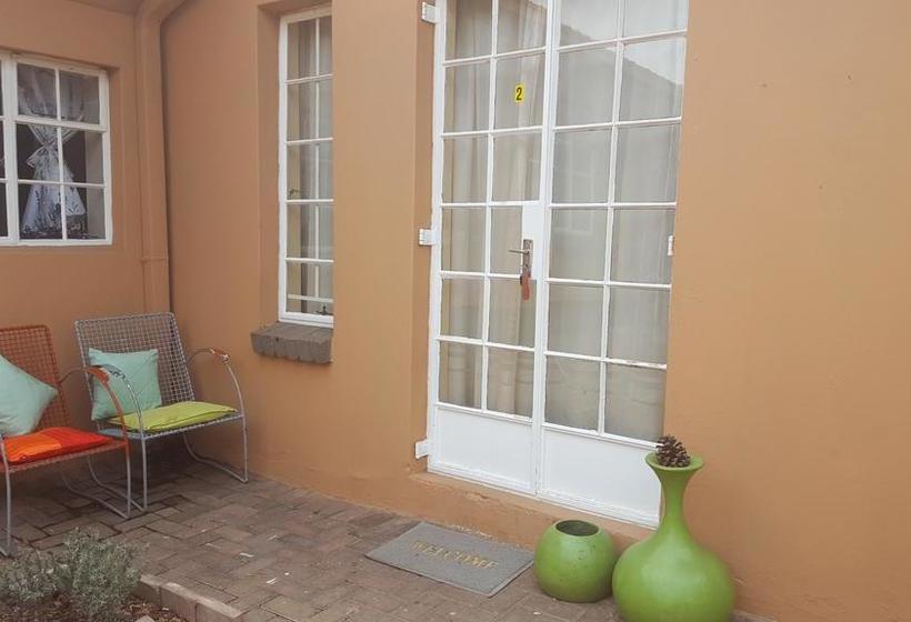 Hotel Amberlight Self Catering Accommodation 8