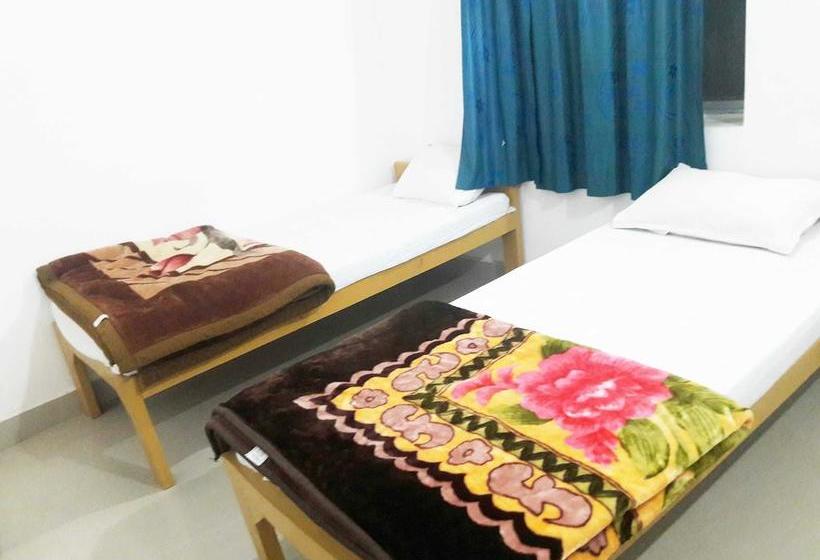 Bed and Breakfast Monika Guest House 1