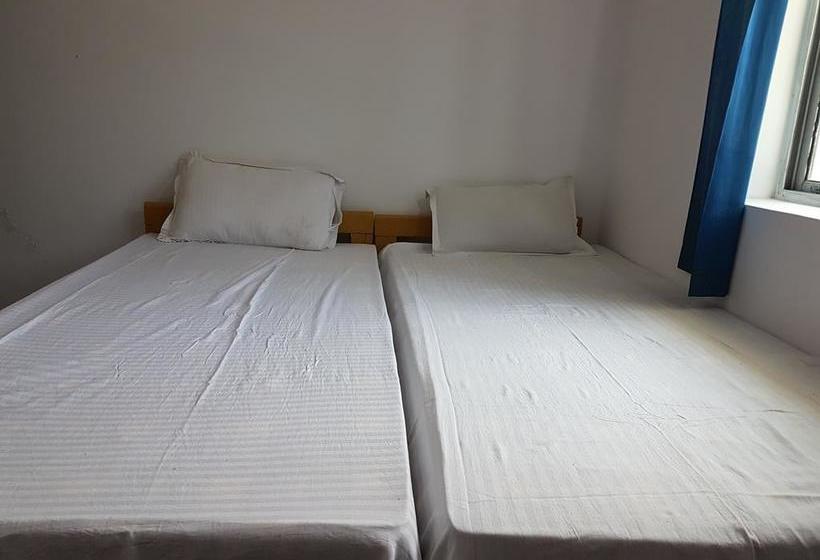 Bed and Breakfast Monika Guest House 6