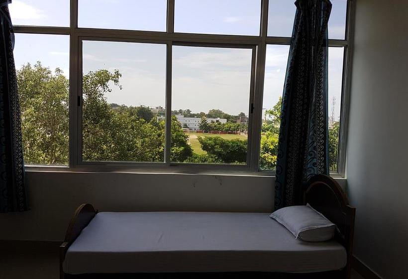 Bed and Breakfast Monika Guest House 9