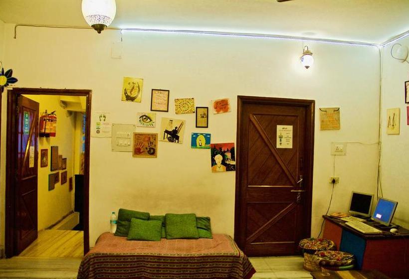 Hostel Gostops Agra 5