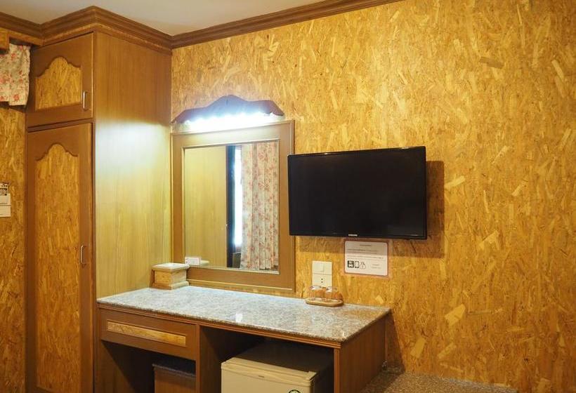 Hotel Chatsuree Boutique Resort 13