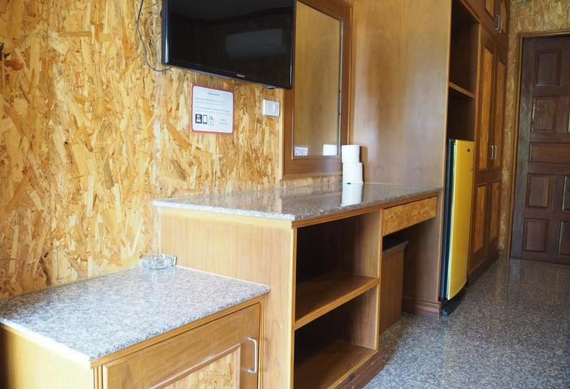 Hotel Chatsuree Boutique Resort 8