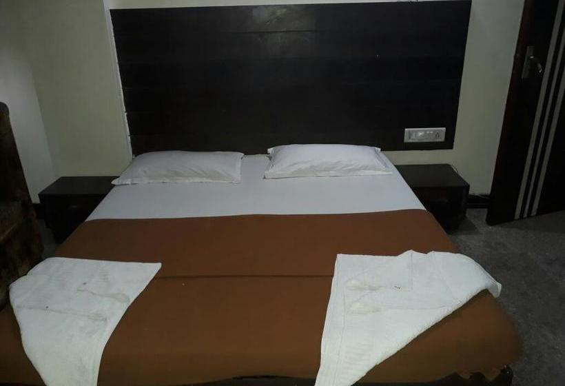 Hotel Room Maangta 130 @ Thane West 2