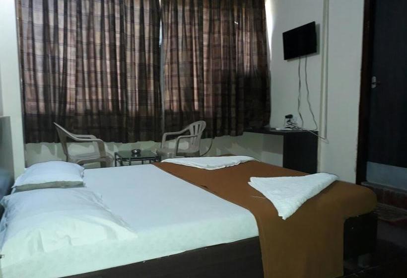 Hotel Room Maangta 130 @ Thane West 4