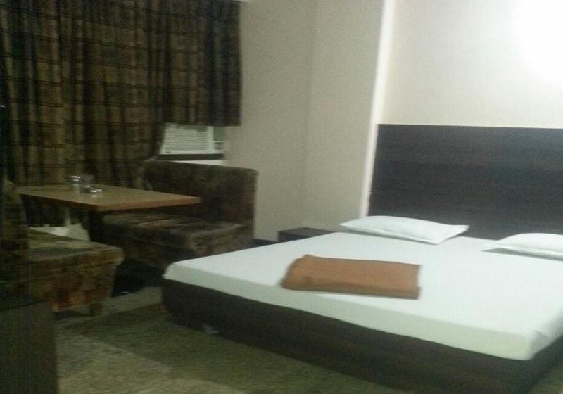 Hotel Room Maangta 130 @ Thane West 6