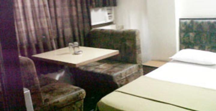 Hotel Room Maangta 130 @ Thane West 8