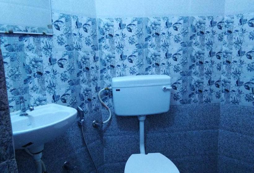 Hotel Navaratna Upendra