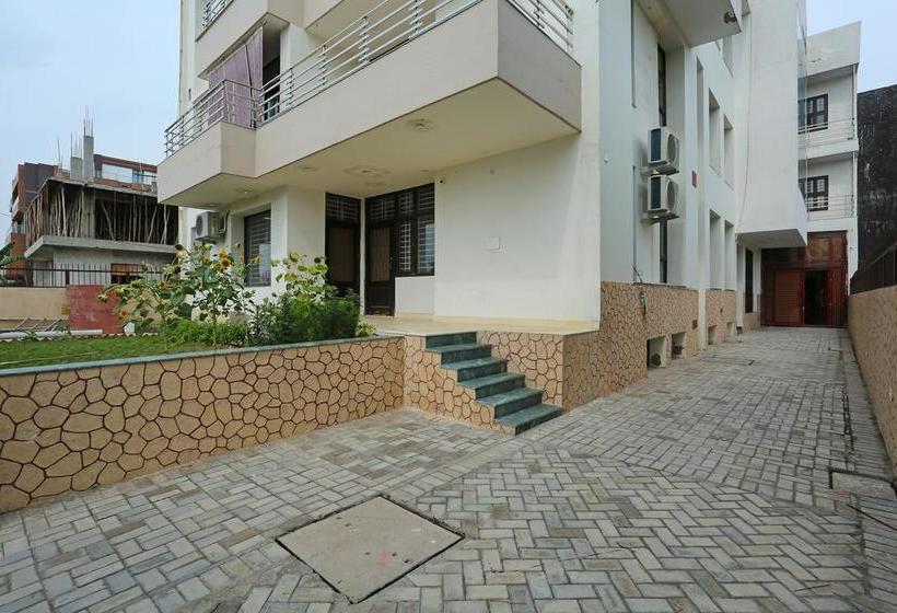 Bed and Breakfast Aanandam Villa 4