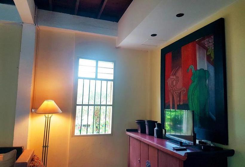 Maikhao Boutique Hostel 8