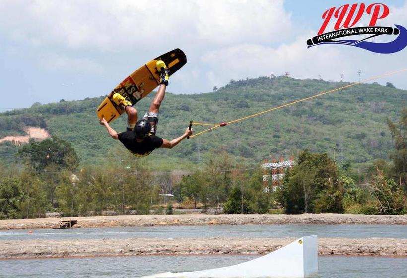 Iwp Wake Park & Resort Hotel Garden View 2