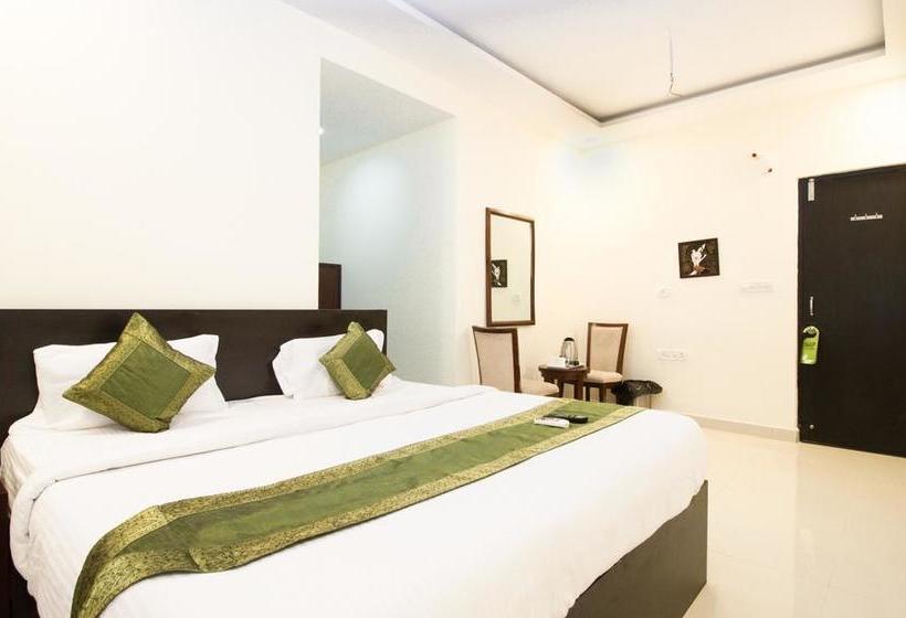 Hotel Treebo Midtown 19