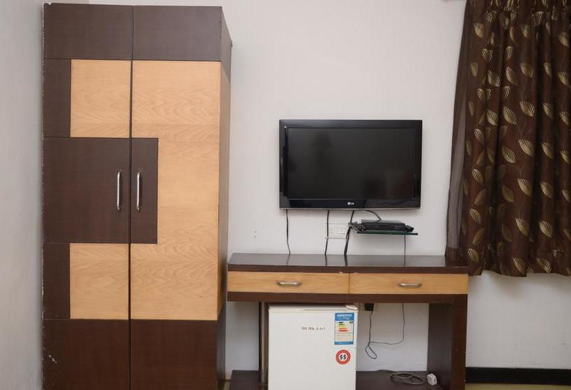 Hotel Rahul Deluxe 10