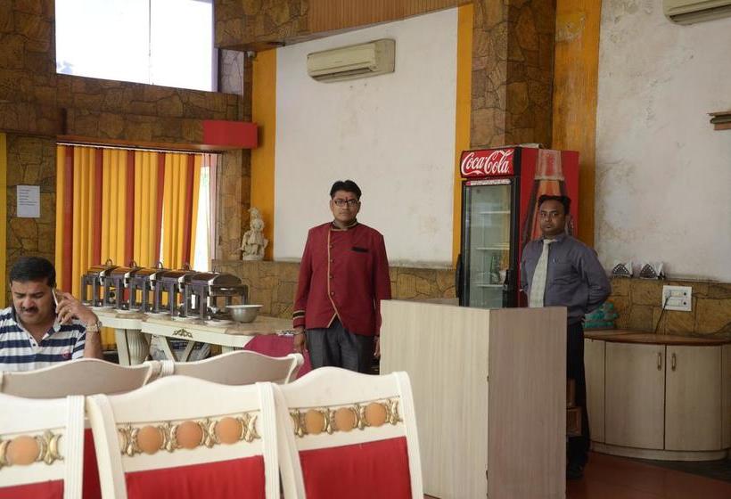 Hotel Rahul Deluxe 12