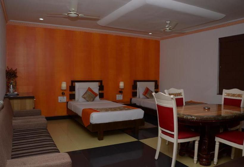 Hotel Rahul Deluxe 16