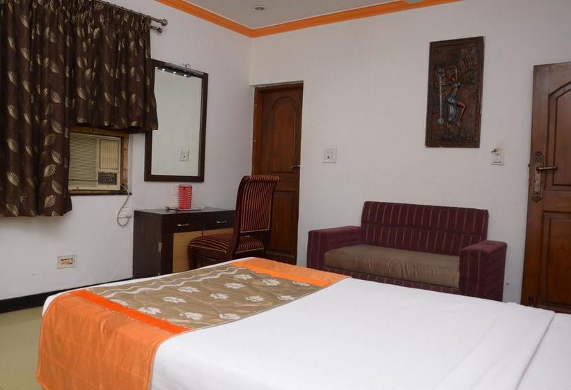 Hotel Rahul Deluxe 17