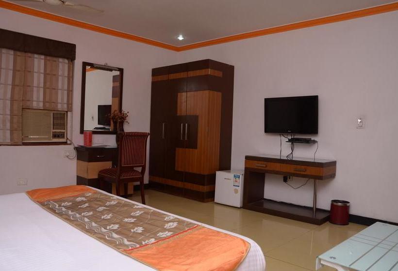 Hotel Rahul Deluxe 8