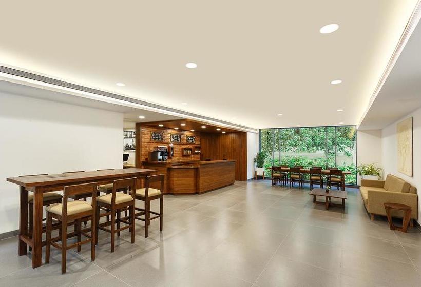 Hotel Ginger Lucknow