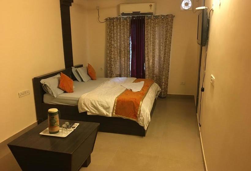 Jhankar Hotel & Restaurant