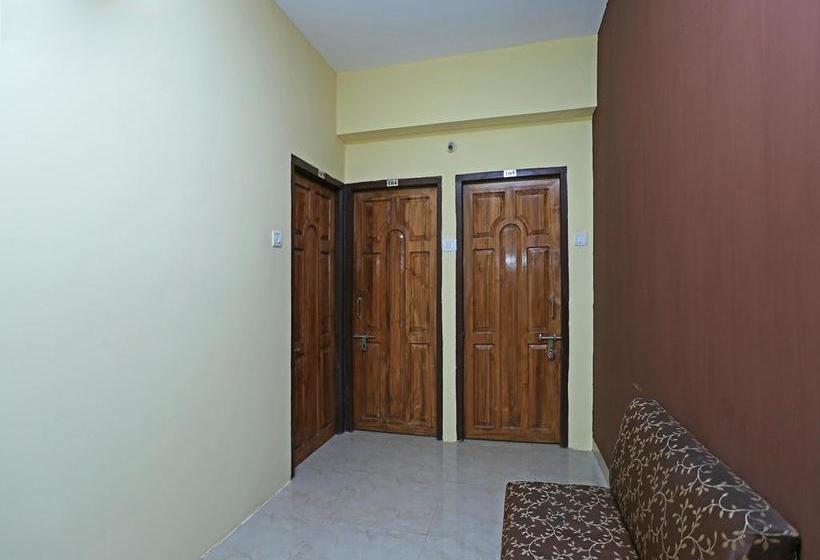 Hôtel Oyo Rooms Near Care Hospital 13