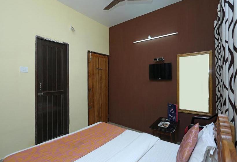 Hôtel Oyo Rooms Near Care Hospital 15