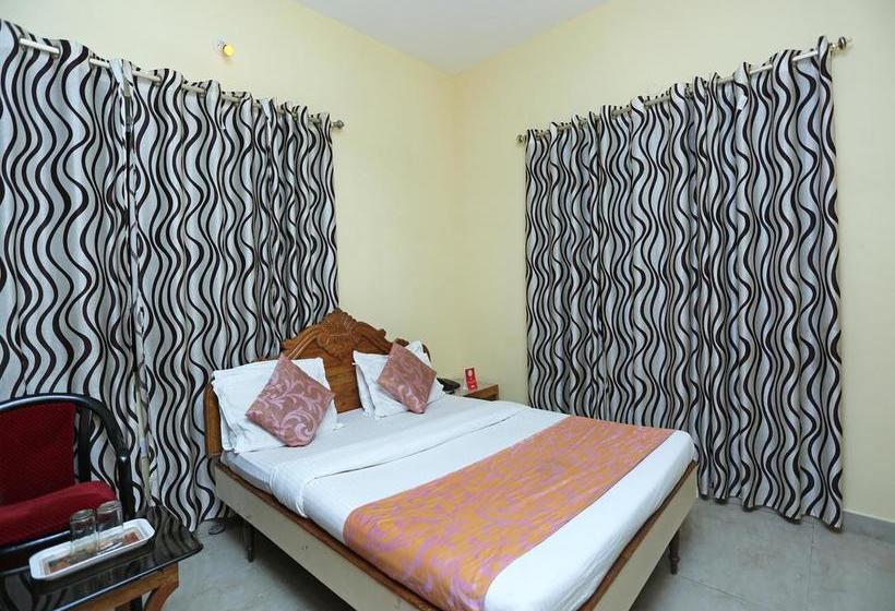 Hôtel Oyo Rooms Near Care Hospital 3