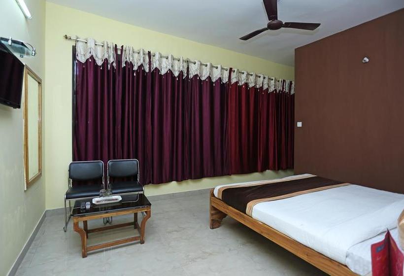 Hôtel Oyo Rooms Near Care Hospital 4