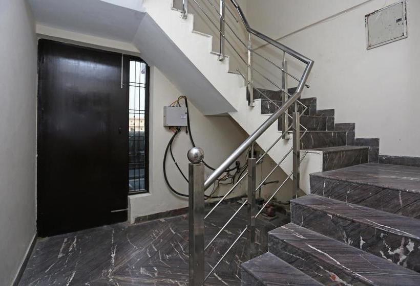 Hotel Oyo Rooms Greenfield 12