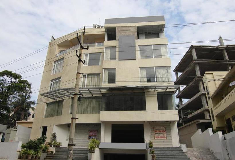 Oyo 9210 Hotel Blak & Wite 1