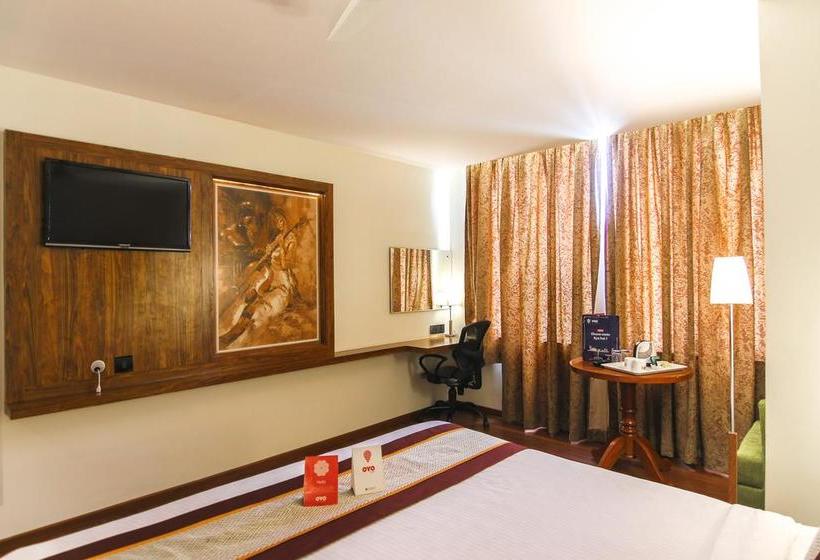 Oyo 9210 Hotel Blak & Wite 6