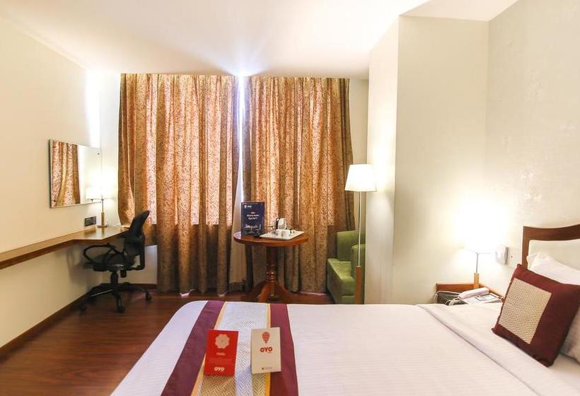 Oyo 9210 Hotel Blak & Wite 7