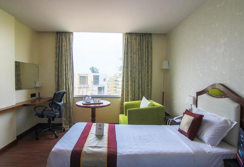 Oyo 9210 Hotel Blak & Wite 9