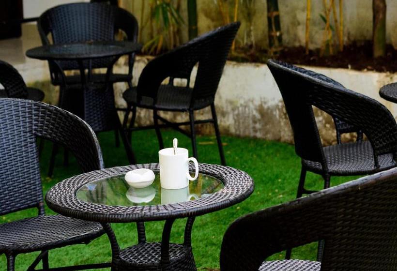 Resort Pebble Shore 5