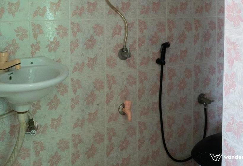 Bed and Breakfast Parijatham Homestay 12