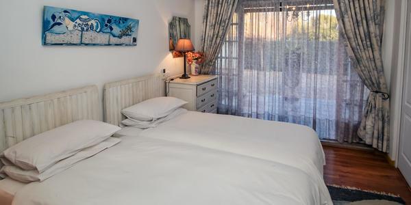 Hotel Residensie Guest House 6