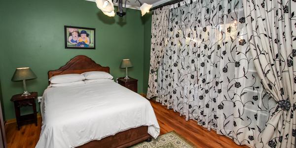 Hotel Residensie Guest House 8