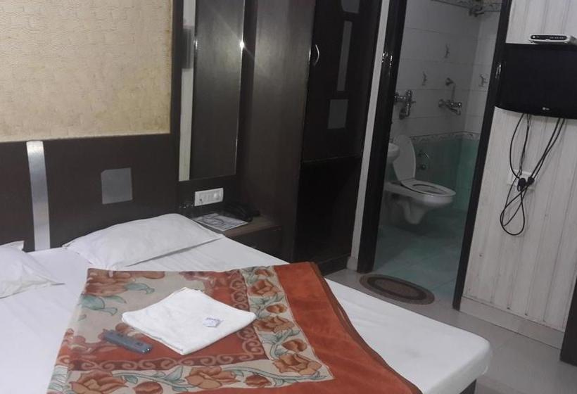 Hotel Malhotra Guest House 1