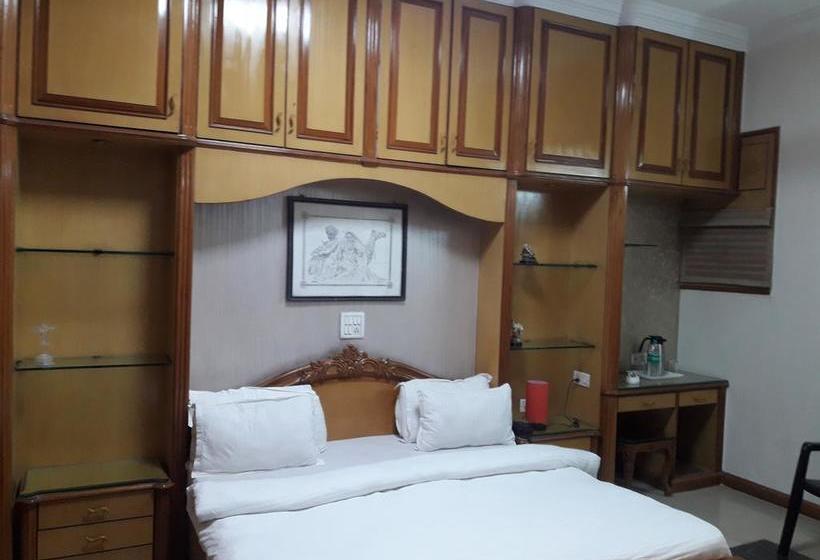 Hotel A One Homestay 11