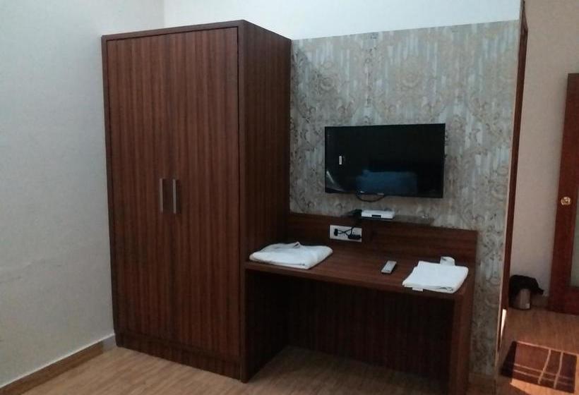 Hotel A One Homestay 4