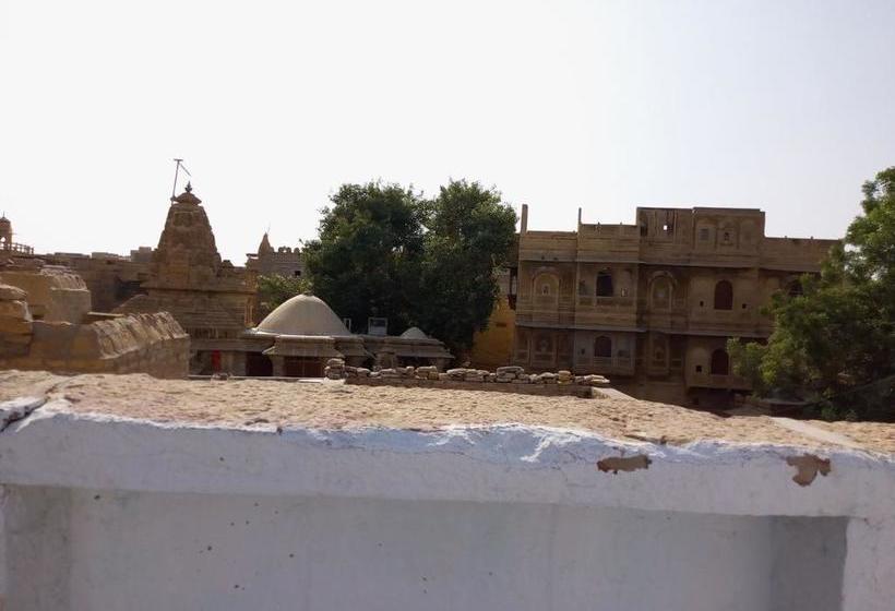 Hotel Maharani Guest House 1