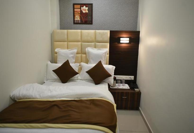 Hotel Royal Residency 3