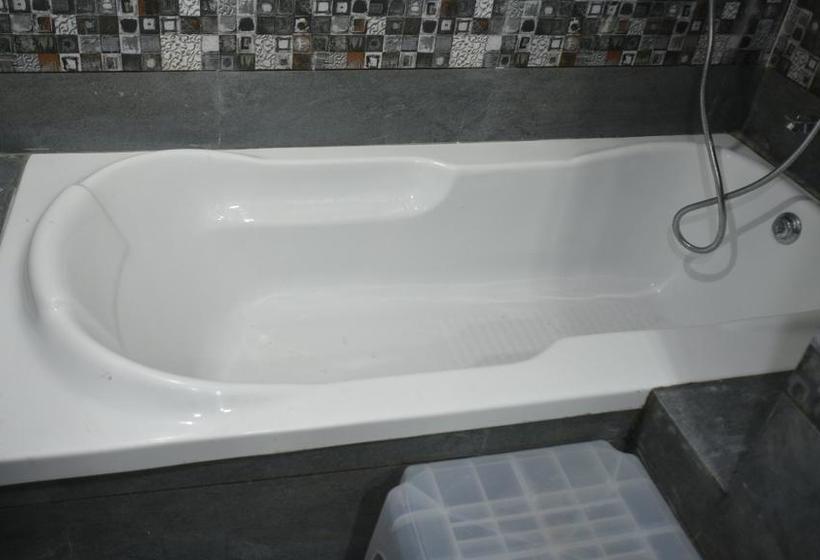 Hotel Royal Residency 6