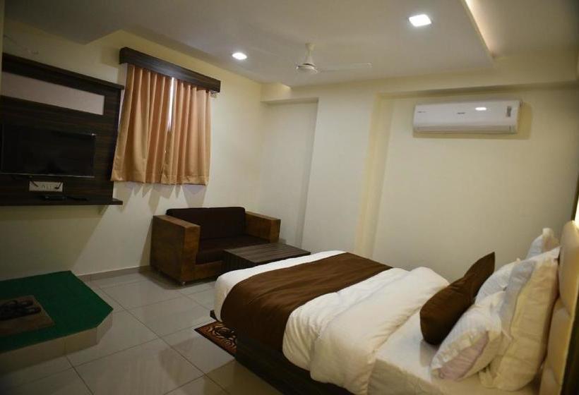 Hotel Royal Residency 7