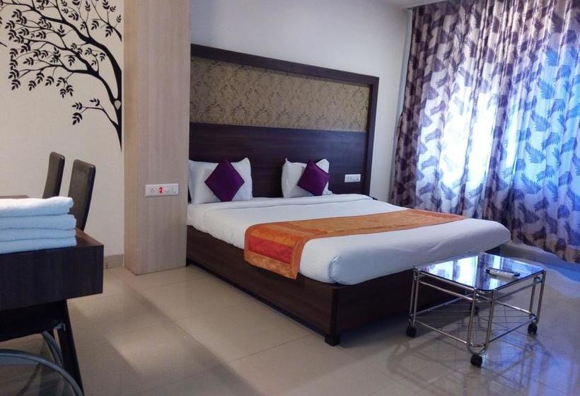 Hotel Veer Residency 11