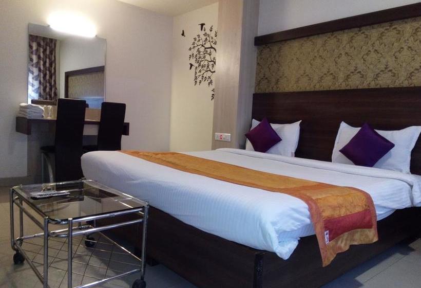 Hotel Veer Residency 6