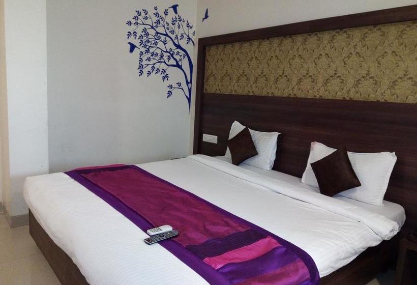 Hotel Veer Residency 9